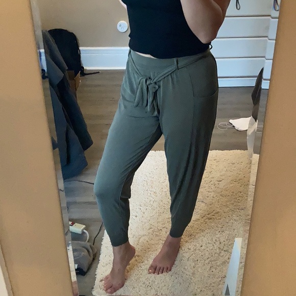 Aeropostale Pants - ⭐️ AEROPOSTALE GREEN COMFY PANTS
